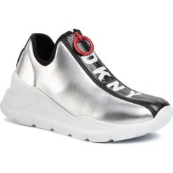 Sneakersy DKNY - Warner Slip On Sne K4908753 Silver/Black Silver/Blk. Szare półbuty damskie DKNY, z materiału. W wyprzedaży za 519,00 zł.