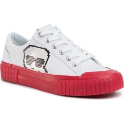 Sneakersy KARL LAGERFELD - KL60213 White Canvas W/Red. Białe półbuty damskie KARL LAGERFELD, ze skóry ekologicznej. Za 539,00 zł.