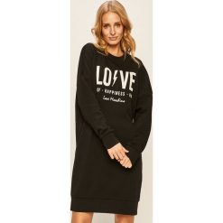 Love Moschino - Sukienka. Czarne sukienki damskie Love Moschino, na co dzień, m, z nadrukiem, z elastanu, casualowe, z okrągłym kołnierzem, z długim rękawem, długie, mini, proste. Za 929,90 zł.