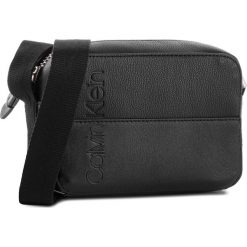 Torebka CALVIN KLEIN - Dual Small Crossbody K60K604480 001. Czarne torebki klasyczne damskie Calvin Klein, bez wzorów, ze skóry ekologicznej, bez dodatków. W wyprzedaży za 269,00 zł.