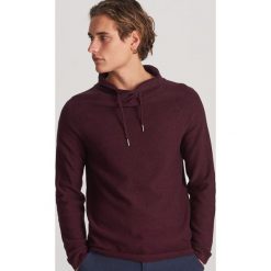 Sweter z kołnierzem - Bordowy. Czerwone swetry męskie Reserved, s, bez wzorów, bez kołnierzyka, bez kaptura. Za 99,99 zł.