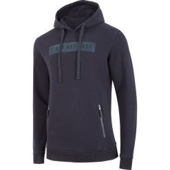 Bluza męska BLM202 - ciemny granat. Czarne bluzy męskie 4f, m, bez wzorów, z dzianiny, z kapturem, bez rękawów, z kapturem. W wyprzedaży za 99,99 zł.
