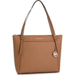 Torebka MICHAEL MICHAEL KORS - Voyager 30T9GV6T9L Acorn. Pomarańczowe torebki klasyczne damskie MICHAEL Michael Kors, bez wzorów, ze skóry, klasyczne, bez dodatków. W wyprzedaży za 659,00 zł.