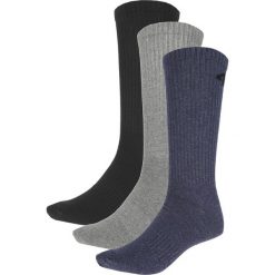 4F 3-pack Skarpetki Czarny Niebieski Szary. Szare skarpetki męskie 4f, bez wzorów, z elastanu. Za 154,95 zł.