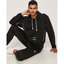 Adidas Originals - Bluza. Czarne bluzy męskie adidas Originals, xl, z nadrukiem, z bawełny, z kapturem, bez rękawów, z kapturem. Za 269,90 zł.