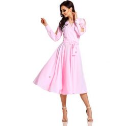 Sukienka kopertowa midi elegancka - pudrowy róż, m. Różowe sukienki damskie e-margeritka.pl, s, w paski, z poliesteru, eleganckie, bez rękawów, bez kaptura. Za 159,99 zł.