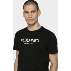 T-shirt męski TSM206 - głęboka czerń. Czarne koszulki męskie 4f, m, bez wzorów, bez kołnierzyka, bez rękawów. Za 49,99 zł.