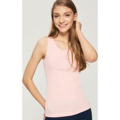 Top na ramiączkach - Różowy. Różowe topy damskie marki Sinsay, s, bez wzorów, bez kołnierzyka. Za 14,99 zł.
