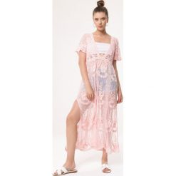 Różowa Sukienka Very Bright. Różowe sukienki damskie Born2be, m, z haftami, bez kołnierzyka, z krótkim rękawem, krótkie, mini. Za 109,99 zł.