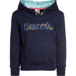 Bench RAINBOW CORP HOODY Bluza z kapturem maritime blue. Niebieskie bluzy dziewczęce Bench, z bawełny, z kapturem. W wyprzedaży za 152,10 zł.