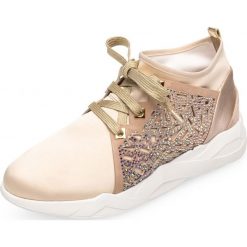 Trampki i Sneakersy Loriblu. Żółte trampki i tenisówki damskie Loriblu, z aplikacjami, z satyny, na sznurówki. Za 3090,00 zł.