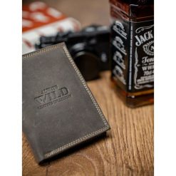 Portfel męski skórzany Always Wild 002-MH brązowy - Brązowy. Pomarańczowe portfele męskie ALWAYS WILD, bez wzorów, ze skóry. Za 44,99 zł.