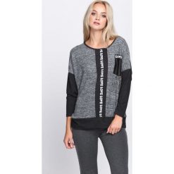 Ciemnoszara Bluza Shiny Magic. Szare długie bluzy damskie Born2be, l, z aplikacjami, z materiału, z długim rękawem. Za 34,99 zł.