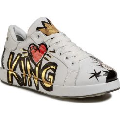 Sneakersy TOGOSHI - TG-23-04-000227 118. Białe sneakersy męskie Togoshi, na co dzień, bez wzorów, ze skóry, bez zapięcia. Za 579,00 zł.