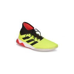 Buty do piłki nożnej adidas PREDATOR TANGO 18.1 TR. Czarne halówki męskie marki Adidas, ze skóry, do piłki nożnej. Za 455,20 zł.