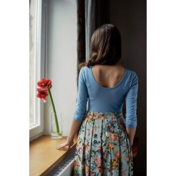 Bluzka Lovoa błękitna rękaw 3/4 XXS niebieski. Niebieskie bluzki damskie marki Marie Zélie, s, w paski, z elastanu, z dekoltem na plecach, bez rękawów. W wyprzedaży za 43,50 zł.