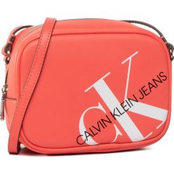 Torebka CALVIN KLEIN JEANS - Camera Bag K60K606854 SM9. Różowe listonoszki damskie Calvin Klein Jeans, bez wzorów, z jeansu, bez dodatków. Za 269,00 zł.