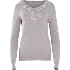 Khaki Sweter Just Wait. Brązowe swetry klasyczne damskie Born2be, l, z dekoltem w serek. Za 49,99 zł.