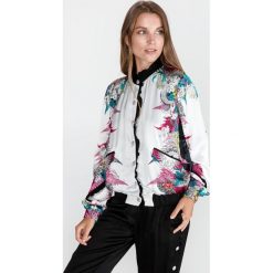 Just Cavalli Kurtka Biały. Białe kurtki damskie Just Cavalli, m, bez wzorów, z wiskozy. Za 2492,95 zł.