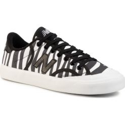 Tenisówki NEW BALANCE - PROCTSEJ Biały Czarny. Czarne trampki i tenisówki damskie New Balance, bez wzorów, z gumy, bez zapięcia. W wyprzedaży za 209,00 zł.