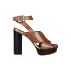Pierre Cardin Sandały CELIE. Sandały damskie Pierre Cardin, w paski, ze skóry, bez obcasa, z paskami. Za 132,00 zł.