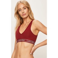 Calvin Klein Underwear - Biustonosz. Czerwone biustonosze sportowe damskie Calvin Klein Underwear, s, z aplikacjami, z elastanu. Za 149,90 zł.