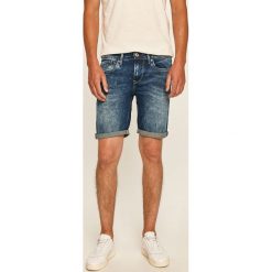 Pepe Jeans - Szorty jeansowe Hatch. Niebieskie spodenki i szorty męskie Pepe Jeans, bez wzorów, z elastanu, casualowe. W wyprzedaży za 149,90 zł.