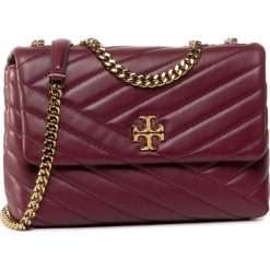 Torebka TORY BURCH - Kira Chevron Small Convertible 64963 Imperial Garnet 609. Czerwone torebki klasyczne damskie Tory Burch, bez wzorów, ze skóry, wizytowe, bez dodatków. Za 2049,00 zł.