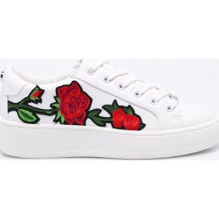 Steve Madden - Tenisówki. Białe tenisówki damskie marki Steve Madden, z materiału, na sznurówki. W wyprzedaży za 239,90 zł.