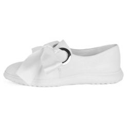 What For tenisówki slip-on damskie 37 białe. Białe trampki i tenisówki damskie What For, bez wzorów, bez zapięcia. W wyprzedaży za 239,00 zł.