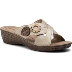 Klapki INBLU - GLBKOO06 Beige. Żółte klapki damskie Inblu, bez wzorów, ze skóry ekologicznej, bez obcasa, na obcasie. Za 69,99 zł.