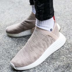 Buty adidas NMD R2 Primeknit W (CQ2039). Buty sportowe damskie Adidas. Za 411,99 zł.