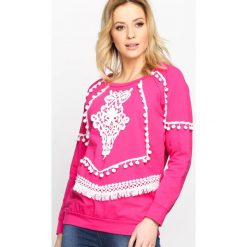 Fuksjowa Bluza Pocahontas. Białe bluzy damskie marki Born2be, uniwersalny, z aplikacjami, z długim rękawem, długie, bez kaptura. Za 79,99 zł.