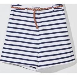 Szorty casual z paskiem - Wielobarwny. Szorty damskie Mohito, bez wzorów, casualowe. Za 79,99 zł.