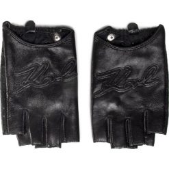 Rękawiczki Damskie KARL LAGERFELD - 201W3603 Black. Czarne rękawiczki damskie KARL LAGERFELD, bez wzorów, ze skóry. W wyprzedaży za 339,00 zł.