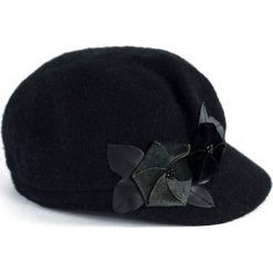 Wełniany kaszkiet damski czarny r. 56-58. Czarne kaszkiety damskie marki Art of Polo, z wełny. Za 69,13 zł.