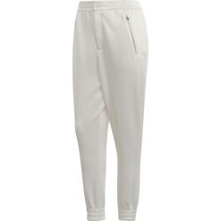 Spodnie adidas Cuff (DN5564). Spodnie damskie Adidas. Za 176,39 zł.