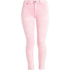 Dr.Denim PLENTY Jeans Skinny Fit ex pink raw hem. Czerwone jeansy damskie marki Dr.Denim. W wyprzedaży za 146,30 zł.