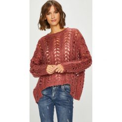 Answear - Sweter. Różowe swetry damskie ANSWEAR, l, bez wzorów, z poliesteru, bez rękawów, długie, bez kaptura. W wyprzedaży za 119,90 zł.