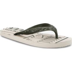 Japonki EMPORIO ARMANI - X4P070 XD127 00122 Musk. Zielone klapki męskie Emporio Armani, z tworzywa sztucznego, bez zapięcia. W wyprzedaży za 229,00 zł.