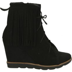 Botki na koturnie - 910 CAMO NERO. Zielone botki damskie zamszowe marki Venezia, na koturnie. Za 189,00 zł.