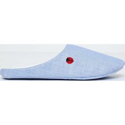 Etam - Kapcie Solly. Niebieskie kapcie damskie Etam, z gumy. Za 59,90 zł.