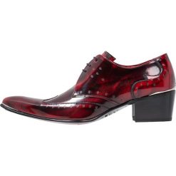 Jeffery West SYLVIAN Oksfordki red. Czerwone buty wizytowe męskie marki Jeffery West, bez wzorów, ze skóry, eleganckie, na sznurówki. W wyprzedaży za 587,30 zł.