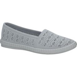 Szare tenisówki slip on ażurowe Casu 300-5. Szare trampki i tenisówki damskie Casu, bez wzorów, bez zapięcia. Za 39,99 zł.