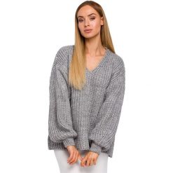 Sweter z dekoltem w serek i połyskującą nitką - szary. Szare swetry damskie Moe, s, bez wzorów, z poliamidu, bez rękawów, bez kaptura. Za 189,00 zł.