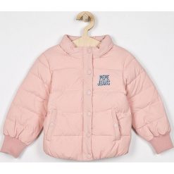 Pepe Jeans - Kurtka puchowa dziecięca Agnes 92-180 cm. Czerwone kurtki dziewczęce Pepe Jeans, bez wzorów, z poliesteru, krótkie, z kapturem. W wyprzedaży za 269,90 zł.