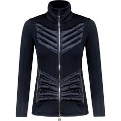 Bluza TONI SAILER AIRA. Niebieskie bluzy damskie Toni Sailer, bez wzorów, z satyny, bez rękawów, bez kaptura. W wyprzedaży za 1056,00 zł.