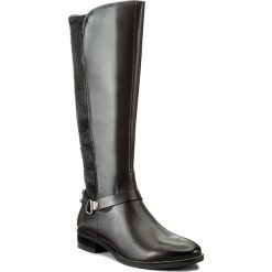 Oficerki CAPRICE - 9-25521-29 Dk Grey Nappa 213. Szare buty zimowe damskie Caprice, z materiału, przed kolano, na wysokim obcasie. W wyprzedaży za 369,00 zł.