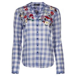 Desigual Koszula Damska Cabaceira S Niebieski. Niebieskie koszule damskie Desigual, s, bez wzorów, z materiału, bez kołnierzyka, bez rękawów. W wyprzedaży za 255,00 zł.