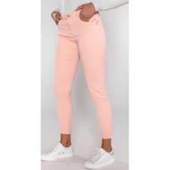 Scotch & Soda Dżinsy Różowy. Różowe jeansy damskie Scotch & Soda. Za 498,95 zł.